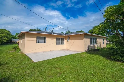 4526 43rd Court Vero Beach FL 32967