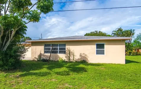 4526 43rd Court Vero Beach FL 32967
