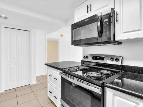 220 Lakeview Drive Weston FL 33326