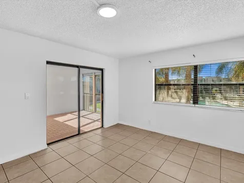 220 Lakeview Drive Weston FL 33326