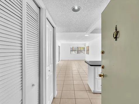 220 Lakeview Drive Weston FL 33326