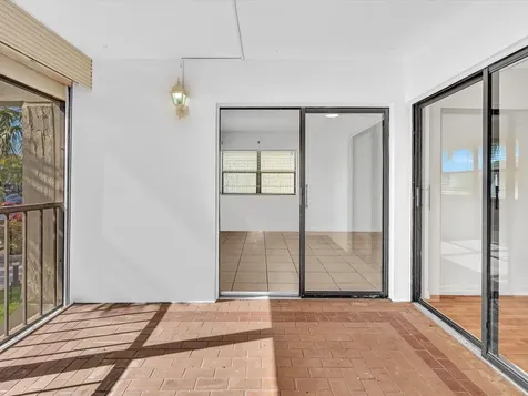 220 Lakeview Drive Weston FL 33326
