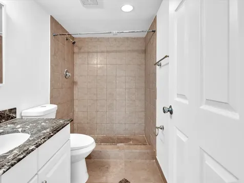 220 Lakeview Drive Weston FL 33326