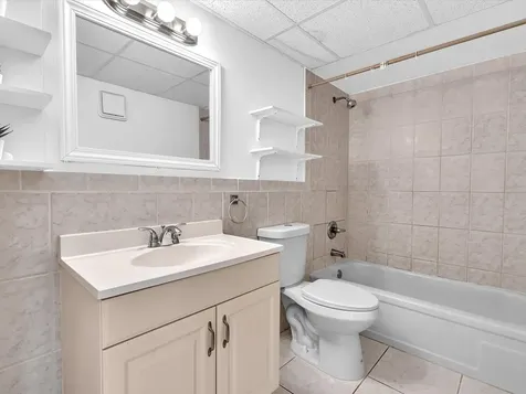 220 Lakeview Drive Weston FL 33326