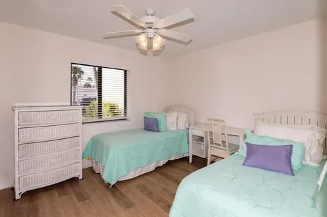 2550 Presidential Way West Palm Beach FL 33401