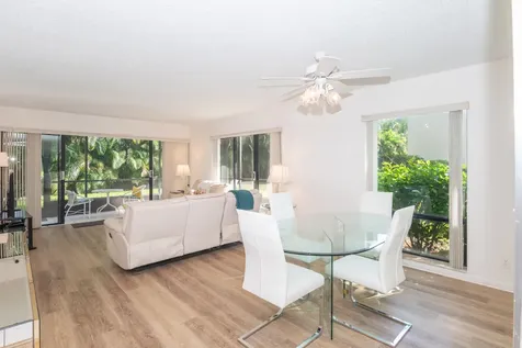 2550 Presidential Way West Palm Beach FL 33401