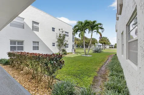 538 Flanders L Delray Beach FL 33484