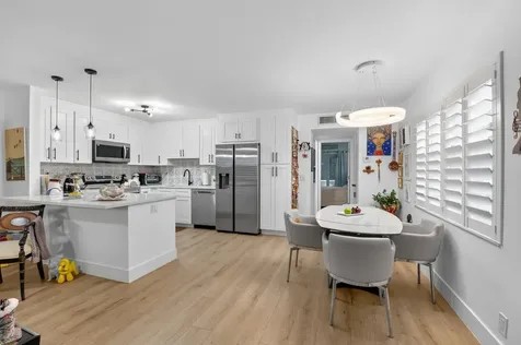 538 Flanders L Delray Beach FL 33484