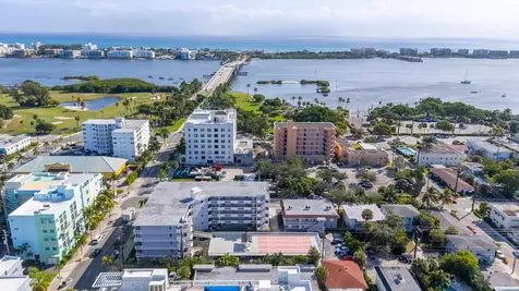 111 Lake Avenue Lake Worth Beach FL 33460