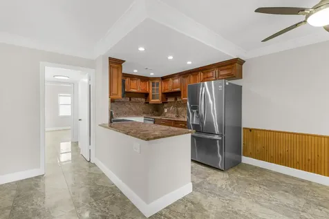 111 Lake Avenue Lake Worth Beach FL 33460