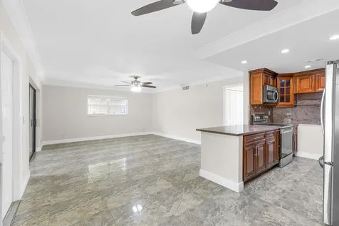 111 Lake Avenue Lake Worth Beach FL 33460