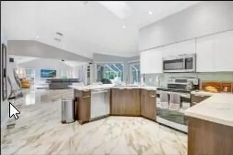 8370 Whispering Oak Way West Palm Beach FL 33411