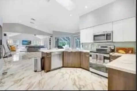 8370 Whispering Oak Way West Palm Beach FL 33411