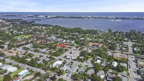 711 S N Street Lake Worth Beach FL 33460