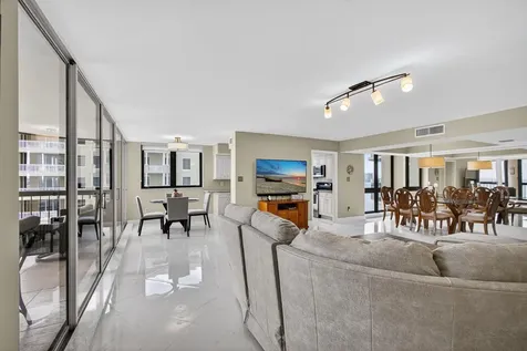 5380 N Ocean Drive Singer Island FL 33404