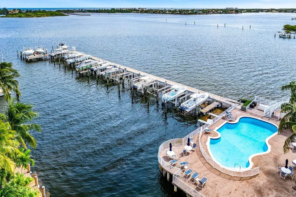 124 Harbors Way Boynton Beach FL 33435