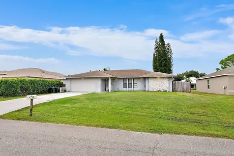622 Sw Hogan Street Port Saint Lucie FL 34983