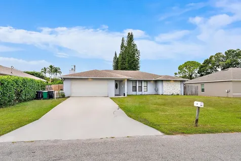 622 Sw Hogan Street Port Saint Lucie FL 34983