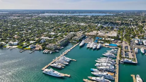 3960 N Flagler Drive West Palm Beach FL 33407