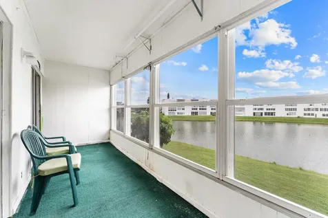 202 Wellington A West Palm Beach FL 33417