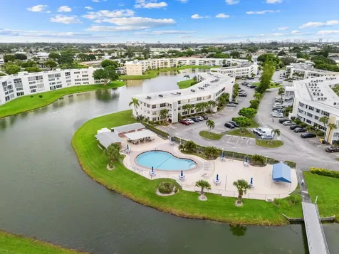 202 Wellington A West Palm Beach FL 33417