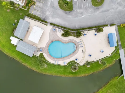 202 Wellington A West Palm Beach FL 33417