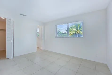 1000 NE 9th Avenue Delray Beach FL 33483