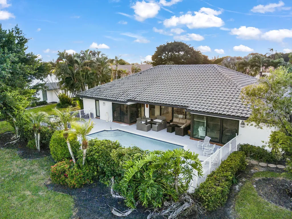 11374 Boca Woods Lane Boca Raton FL 33428