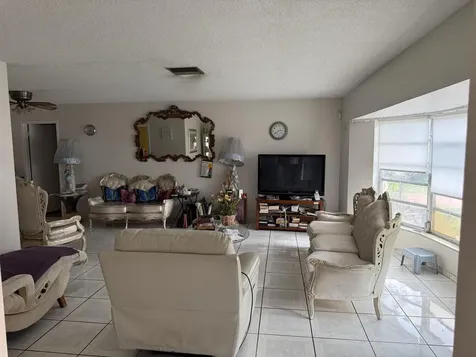 2360 Nw 37th Terrace Lauderdale Lakes FL 33311