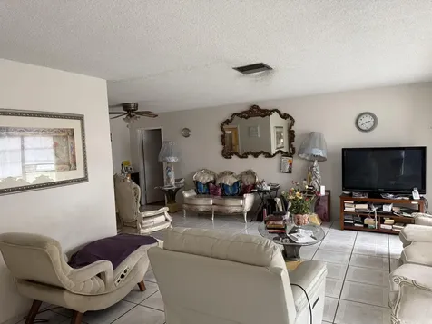 2360 Nw 37th Terrace Lauderdale Lakes FL 33311