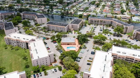 10422 Nw 24th Place Sunrise FL 33322