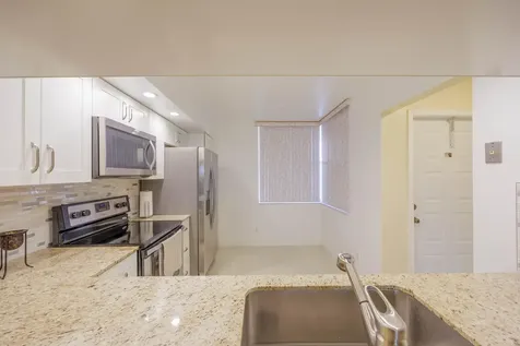 10422 Nw 24th Place Sunrise FL 33322
