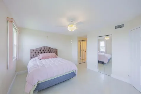 10422 Nw 24th Place Sunrise FL 33322