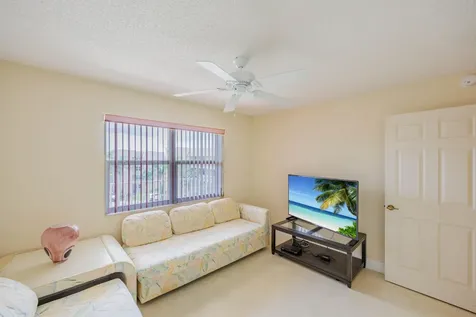 10422 Nw 24th Place Sunrise FL 33322