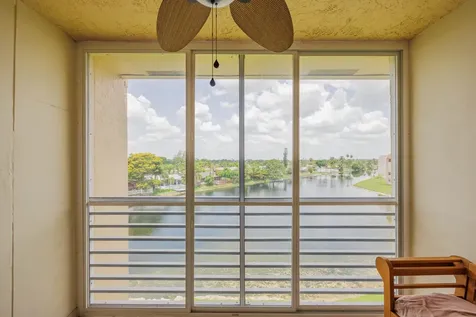 10422 Nw 24th Place Sunrise FL 33322
