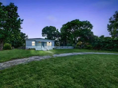 1373 W 35th Street Riviera Beach FL 33404
