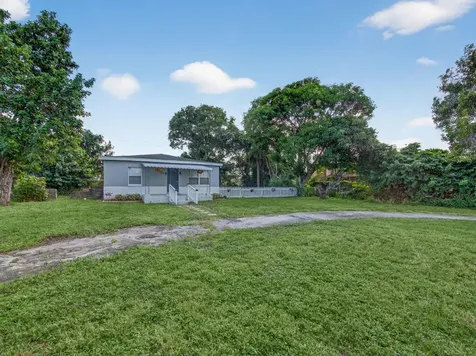 1373 W 35th Street Riviera Beach FL 33404