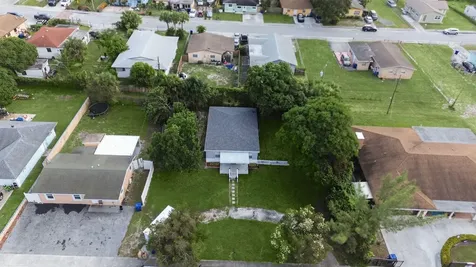 1373 W 35th Street Riviera Beach FL 33404