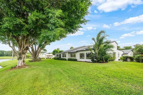 14 Brentwood Drive Boynton Beach FL 33436