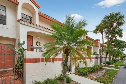 104 Liberty Court Deerfield Beach FL 33442