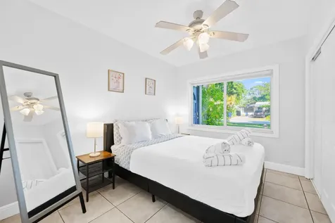 1213 Nw 7th Avenue Fort Lauderdale FL 33311