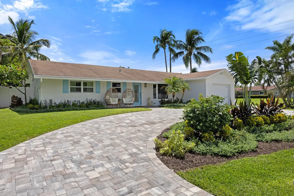 1096 SW 27th Avenue Boynton Beach FL 33426
