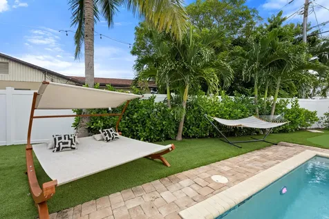 1096 SW 27th Avenue Boynton Beach FL 33426