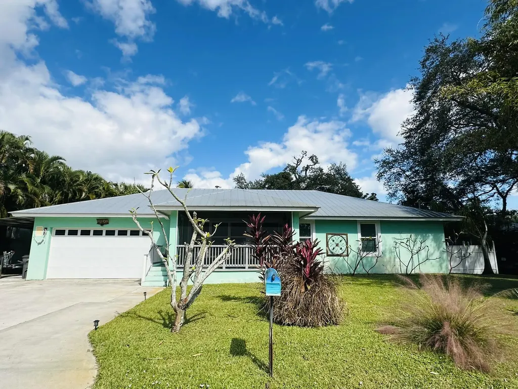 2415 Laurel Lane Palm Beach Gardens FL 33410
