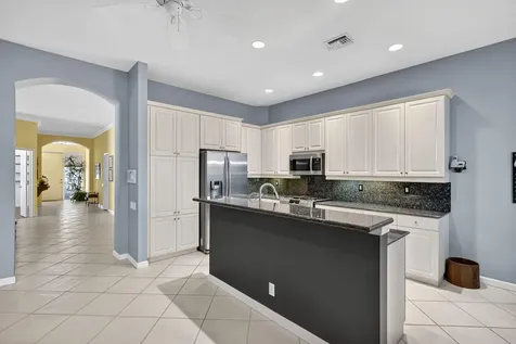 302 Nw Toscane Trail Port Saint Lucie FL 34986