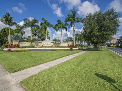 5607 Place Lake Drive Fort Pierce FL 34951