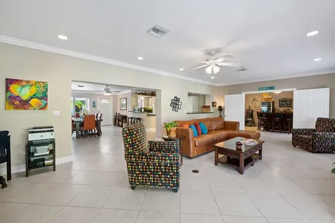 2251 Ne 37th Court Lighthouse Point FL 33064
