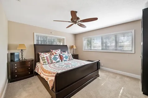 2251 Ne 37th Court Lighthouse Point FL 33064