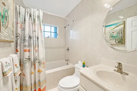 2251 Ne 37th Court Lighthouse Point FL 33064