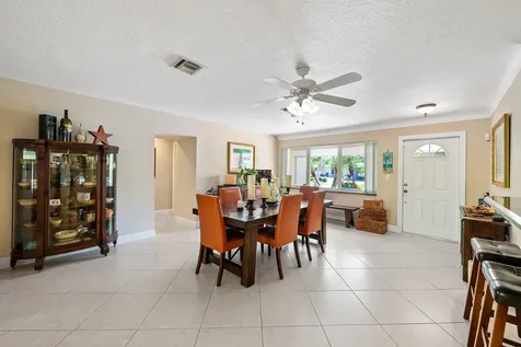 2251 Ne 37th Court Lighthouse Point FL 33064